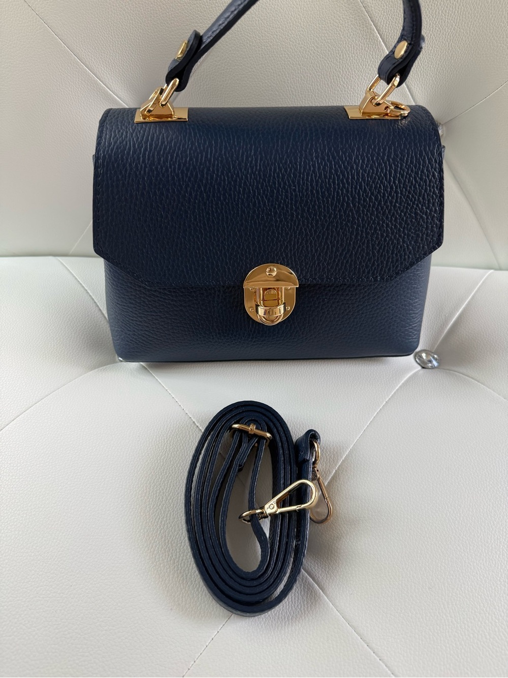 Luxury Italian Craftsmanship Meets Everyday Elegance - Picture 15 of 15